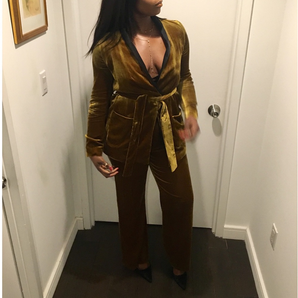 Zara Gold Velvet Trouser Pants - Picture 7 of 7